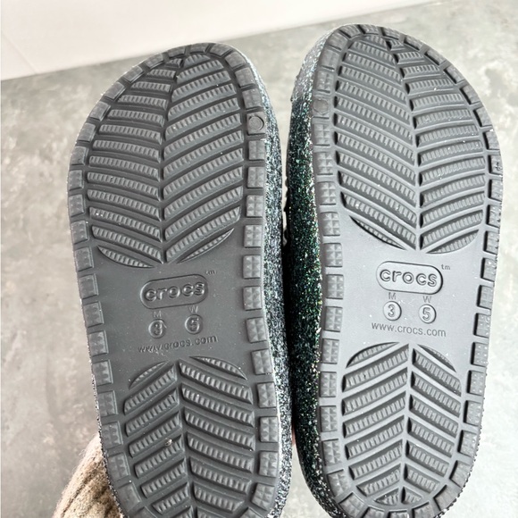 Crocs glitter cozzzy slide sandals size 5 women’s Sherpa lined sparkle new - Picture 7 of 9